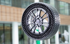 ��ũ ���� ����� Ÿ�̾� �̽��� ��Ƽ��, �̰��������� DHL ��� ������ ù ����